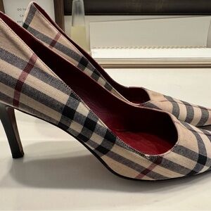 Burberry Beige Plaid Pumps with Burgundy Interior